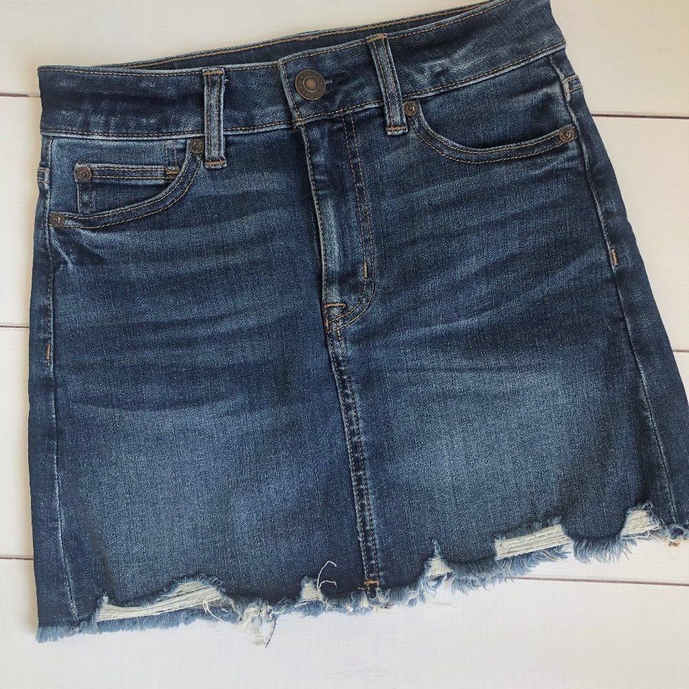 American Eagle Hi-Rise Mini Skirt Next Level Stretch Denim 4 Dark Wash Size 00